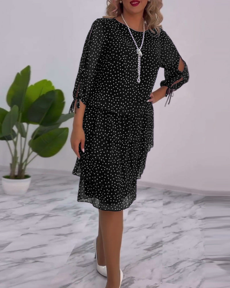 Louise – Elegant dress with polka dot print
