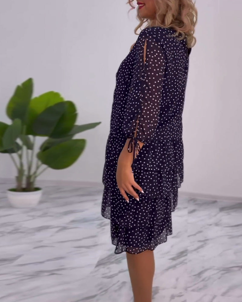 Louise – Elegant dress with polka dot print