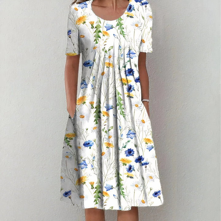 Elin - Flattering Floral Dress
